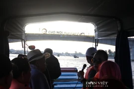 "Cuồng chân" sau dịch, khách đi chơi tăng vọt, tour du lịch đắt hàng