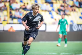 Đâu là giá trị thực sự của cầu thủ Việt khi xuất ngoại thi đấu?