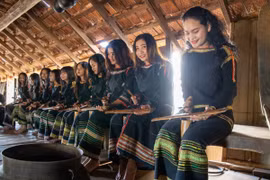 Đội chiêng nữ buôn Kbuôr