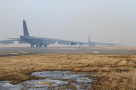 Mỹ xuất kích B-52 từ căn cứ Bắc Dakota đến Trung Đông