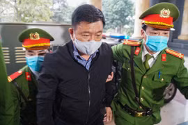 Sáng nay ông Đinh La Thăng hầu tòa