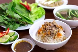 Phở khô và mật ong rừng vào top 100 món ăn, quà tặng đặc sản