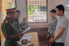 Kbang: Bắt 2 đối tượng khai thác trái phép hơn 11 m3 gỗ