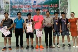 80 học sinh tham gia giải cầu lông Trường THPT Lê Lợi