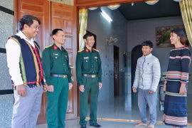 Công ty Bình Dương chăm lo "trụ cột" của thôn, làng