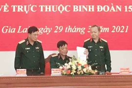 Bàn giao Trường Cao đẳng Nghề số 21 về Binh đoàn 15