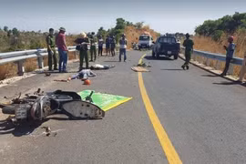 Chư Prông: Xe máy chở 3 tự ngã, 2 người tử vong