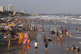 Du lịch Đông Nam bộ vượt khó