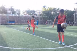 "Lò" luyện cầu thủ ở vùng biên giới Đức Cơ