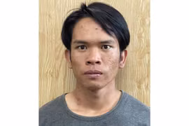 Pleiku: Bắt đối tượng ngáo đá vác dao đuổi chém người dân