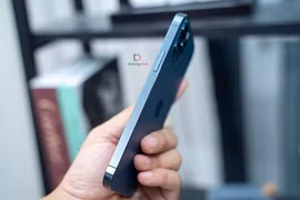 iPhone 12 giảm 7 triệu đồng