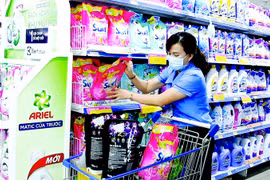 8-3, tặng quà gì cho oách?