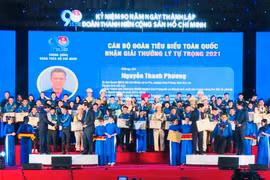 Gia Lai : Bí thư Đoàn xã nhận giải thưởng Lý Tự Trọng