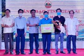 Lãnh đạo tỉnh Gia Lai gặp mặt đoàn tình nguyện viên phòng-chống dịch Covid-19