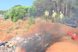 Gia Lai: Tiêu hủy 607 túi xách giả mạo nhãn hiệu