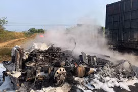 Vụ xe container kéo lê xe máy: 2 nạn nhân thương vong là vợ chồng