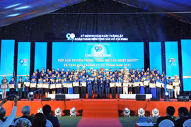 Trao Giải thưởng Lý Tự Trọng năm 2021 cho các cán bộ đoàn tiêu biểu