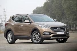 Giảm giá 230 triệu đồng, Hyundai SantaFe "đại náo" thị trường SUV