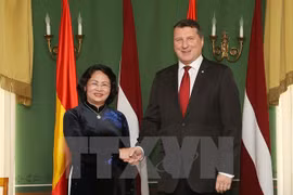Phó Chủ tịch nước Đặng Thị Ngọc Thịnh hội kiến Tổng thống Latvia