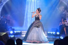 Cận nhan sắc thí sinh đẹp như hoa hậu đoạt Á quân Sao mai