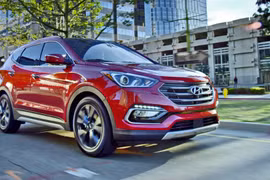 Loạt 4 mẫu ô tô đang được giảm giá 100-200 triệu đồng tại Việt Nam