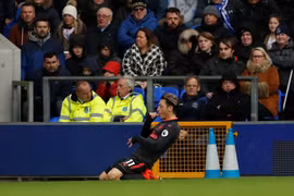 Arsenal lội ngược dòng nhấn chìm Everton tại Goodison Park