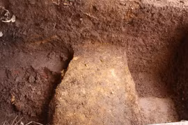 Mở rộng khai quật khảo cổ khu vực nghi lăng mộ vua Quang Trung