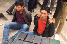 Từ Đăk Lăk ra Bắc Ninh vận chuyển 15 bánh heroin trong xe máy