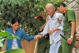 Bi kịch ông cụ 93 đầu độc vợ bằng thuốc trừ sâu