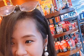 Nữ sinh 10X xứ Nghệ khiến facebook nhốn nháo vì mặc áo dài quá xinh