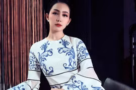 Linh Nga diện áo dài họa tiết chim phượng hoàng