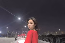 "Hot girl búp bê" có giọng hát nồng nàn, tình cảm