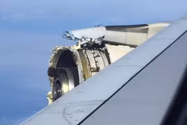 Máy bay Pháp chở 520 người hỏng động cơ, hạ cánh khẩn