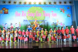 Tổ chức Đêm hội trăng Rằm tháng Tám cho thiếu nhi TP. Pleiku