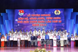 Tuyên dương 45 cán bộ, công chức, viên chức trẻ giỏi toàn quốc