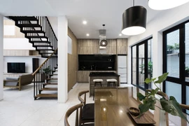 Ngôi nhà liền kề 77 m² ở Hà Nội "lột xác" kì diệu, nhìn đâu cũng đẹp ngỡ ngàng