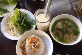 Đến Pleiku đừng quên ăn phở khô... ngon quên đường về