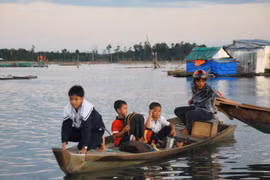 Làng Điếu Ngư trên dòng Sê San