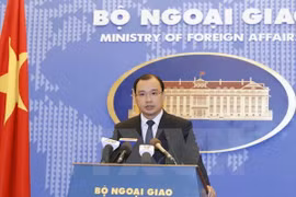 Việt Nam phản đối Trung Quốc mở đường bay dân sự đến Hoàng Sa