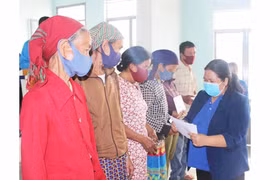 Tổ chức chương trình "Tháng ba biên giới"