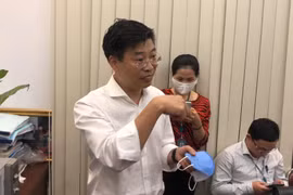 Khử khuẩn khẩu trang y tế đã qua sử dụng bằng lò vi sóng