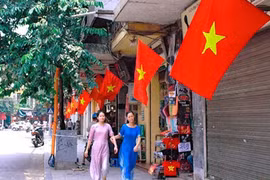 Gia Lai: Treo cờ Tổ quốc chào mừng kỷ niệm 45 năm Ngày giải phóng tỉnh