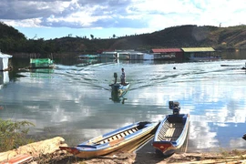 Làng chài Sê San thoát nghèo