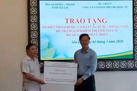 AIC Group tặng 158 điện thoại cho người khiếm thị tỉnh Gia Lai