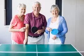 Chơi bóng bàn tốt cho người già, làm chậm sự tiến triển của bệnh Parkinson