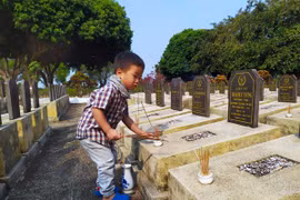 Dạy con yêu đất nước mình