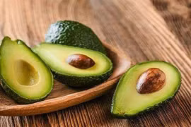 Lợi ích tuyệt vời từ quả bơ khiến bạn bất ngờ