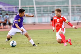 HLV Park Hang-seo có nên cho Văn Quyết cơ hội?