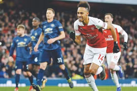 Huyền thoại Arsenal ủng hộ Man.United "mua Aubameyang để vô địch"