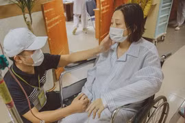 Truyền hơn 40 đơn vị chế phẩm máu cứu người mẹ ung thư vượt cạn